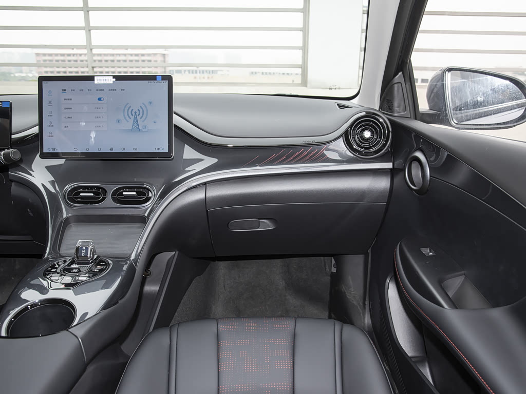 2024 BYD e2 Image 13